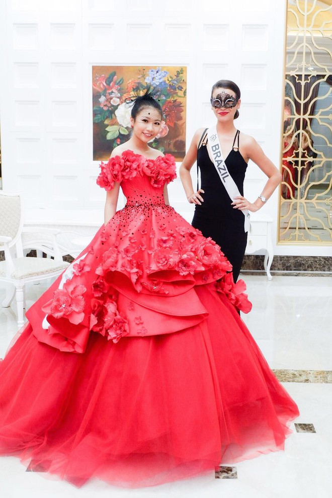 Mới 13 tuổi mà đã cao 1m72, cô bé Việt giành ngay ngôi vị Hoa hậu Hoàn vũ nhí 2018 - Ảnh 6.
