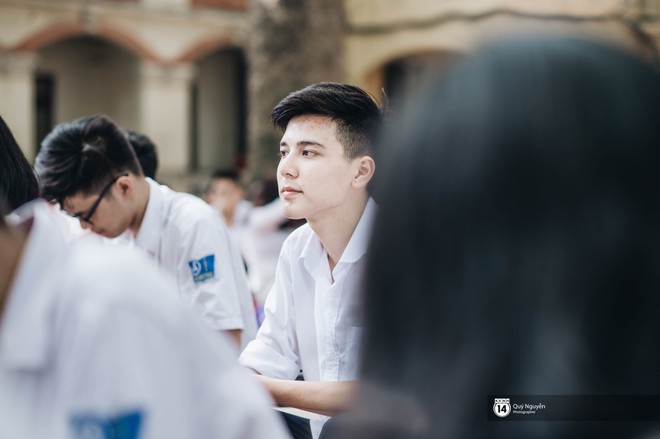 "Đặc sản" lễ bế giảng trường Phan Đình Phùng: Cả một trời trai xinh gái đẹp - Ảnh 7.
