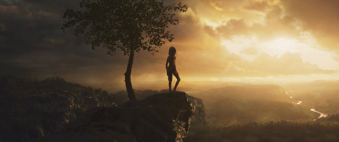 Trailer mới của Mowgli tăm tối cứ như l&agrave; phi&ecirc;n bản DC của The Jungle Book - Ảnh 3.