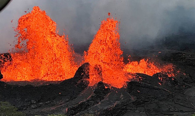 Núi lửa phun trào tại Hawaii đang giúp hòn đảo này ngày càng trương nở, nhưng lại cực kỳ nguy hiểm - Ảnh 1.