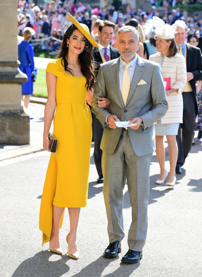 Nhờ đ&aacute;m cưới Ho&agrave;ng gia, h&agrave;ng loạt thương hiệu c&oacute; li&ecirc;n quan đến Meghan Markle lẫn d&agrave;n kh&aacute;ch mời đều hot đột biến, được l&ugrave;ng mua r&aacute;o riết - Ảnh 7.