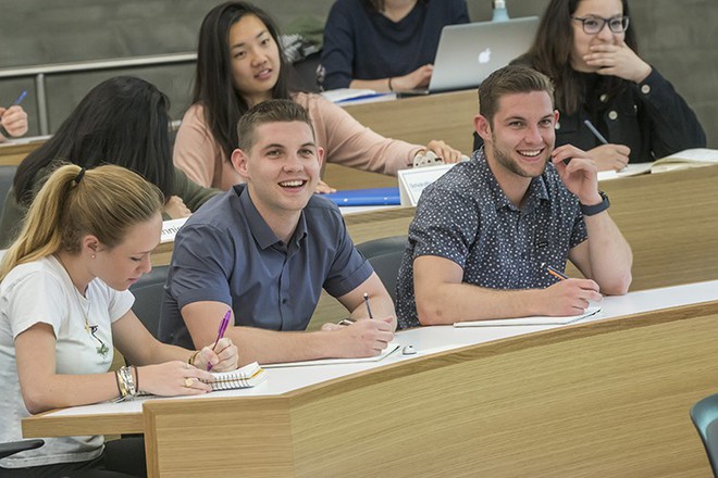 Vừa tốt nghiệp đại học tại Mỹ, hai anh em sinh đôi này đã được Apple nhận vào làm việc nhờ bí kíp trả lời phỏng vấn độc đáo - Ảnh 7.