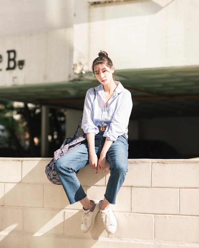Chỉ diện to&agrave;n những m&oacute;n đồ m&agrave; ai cũng c&oacute; sẵn nhưng giới trẻ H&agrave;n vẫn h&ocirc; biến n&ecirc;n street style qu&aacute; đỉnh - Ảnh 4.