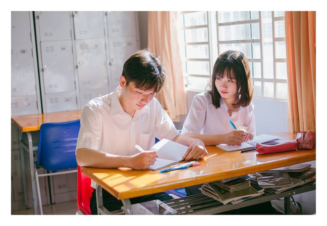 Hồi đi học, ai cũng trót cảm nắng một cậu bạn đeo kính và có nụ cười hiền thế này! - Ảnh 7.