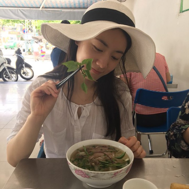 Fan Việt tiếp tục khủng bố khi Hyoyoung khoe hình ăn phở tại Đà Nẵng: Tìm lại công lý hay dần trở nên quá đà? - Ảnh 2.