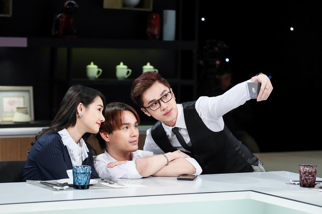 Nguyễn Trần Trung Qu&acirc;n lại cầu h&ocirc;n Nh&atilde; Phương nhưng lần n&agrave;y nhận c&aacute;i kết đắng! - Ảnh 4.