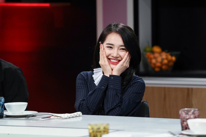 Nguyễn Trần Trung Qu&acirc;n lại cầu h&ocirc;n Nh&atilde; Phương nhưng lần n&agrave;y nhận c&aacute;i kết đắng! - Ảnh 5.