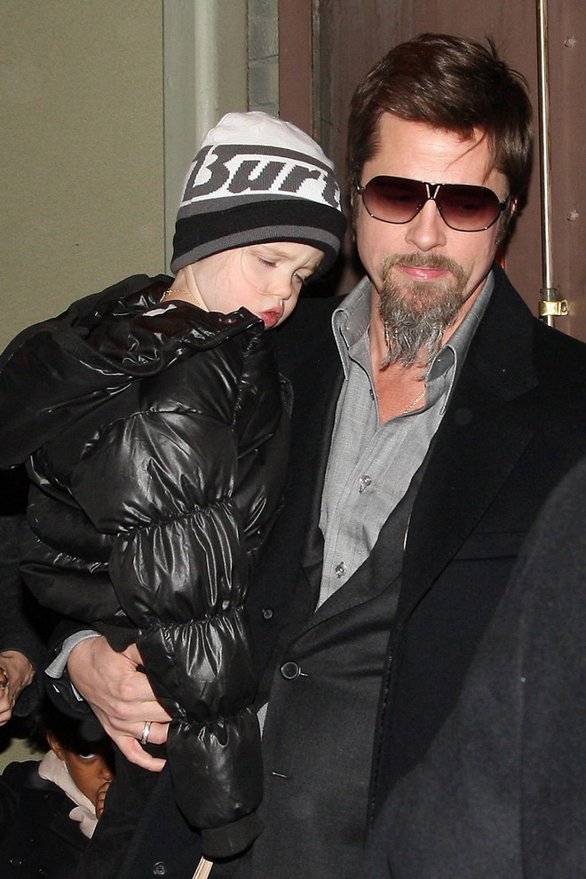 Quá trình từ em bé xinh xắn thành cô nàng tomboy của Shiloh - con gái ruột Angelina Jolie và Brad Pitt - Ảnh 7.