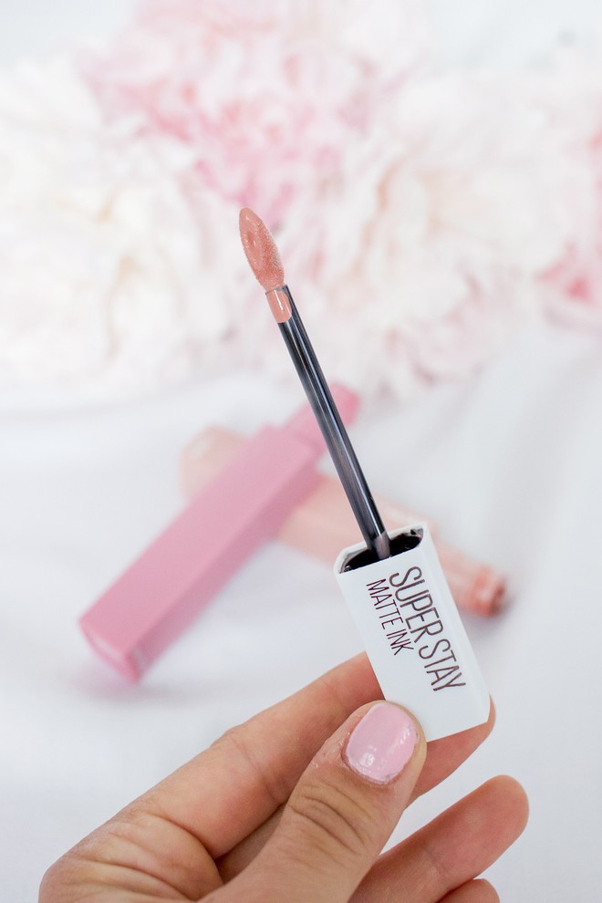 Cho những n&#224;ng &quot;nghiện&quot; makeup: list 15 m&#243;n mỹ phẩm đ&#225;ng thử nhất năm của Cosmopolitan, m&#243;n rẻ nhất chỉ 160k - Ảnh 1.