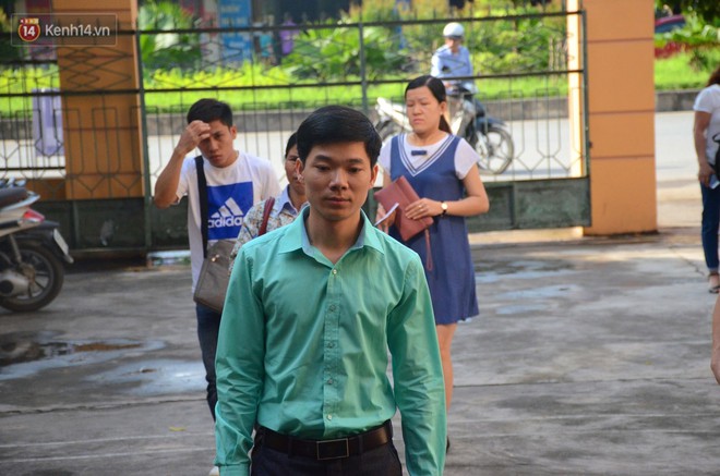 Điểm lại những t&igrave;nh tiết bất ngờ từ ng&agrave;y đầu phi&ecirc;n xử b&aacute;c sĩ Lương cho đến quyết định quay lại phần x&eacute;t hỏi sau 10 ng&agrave;y - Ảnh 8.