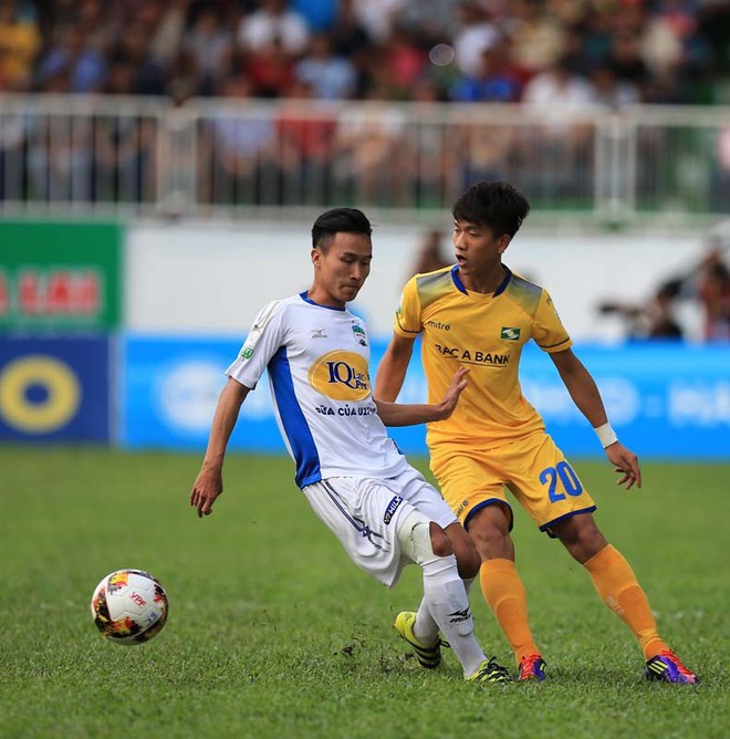 Thi đấu ng&agrave;y c&agrave;ng thực dụng, HAGL tự tin đ&aacute;nh bại FLC Thanh H&oacute;a - Ảnh 3.