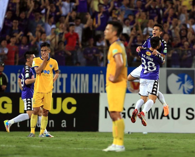 Thi đấu ng&agrave;y c&agrave;ng thực dụng, HAGL tự tin đ&aacute;nh bại FLC Thanh H&oacute;a - Ảnh 1.