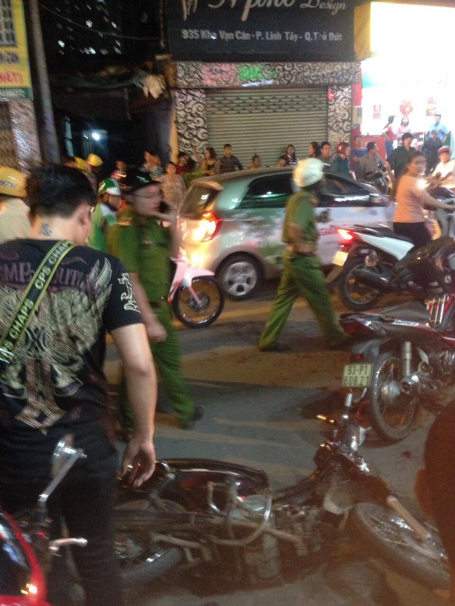 Nghi phạm cướp giật, đ&acirc;m 3 nh&acirc;n vi&ecirc;n ng&acirc;n h&agrave;ng giữa đường phố S&agrave;i G&ograve;n b&igrave;nh thản khai b&aacute;o tại Cơ quan C&ocirc;ng an - Ảnh 1.