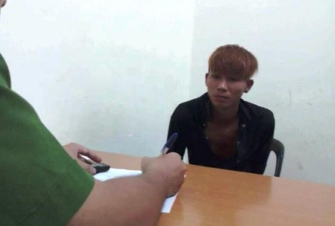 Bắt được 2 đối tượng cướp giật đ&acirc;m nhiều người d&acirc;n bị thương ở S&agrave;i G&ograve;n - Ảnh 1.