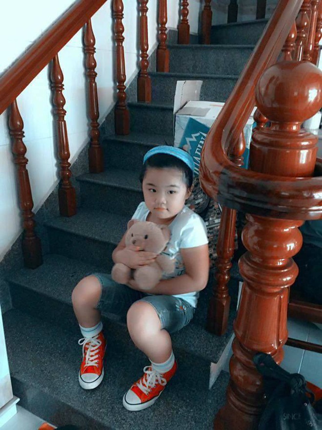 TP. HCM: Bé gái 7 tuổi bị bạn lạ dẫn đi rồi mất tích khi đang vui chơi ở công viên Đầm Sen - Ảnh 3.