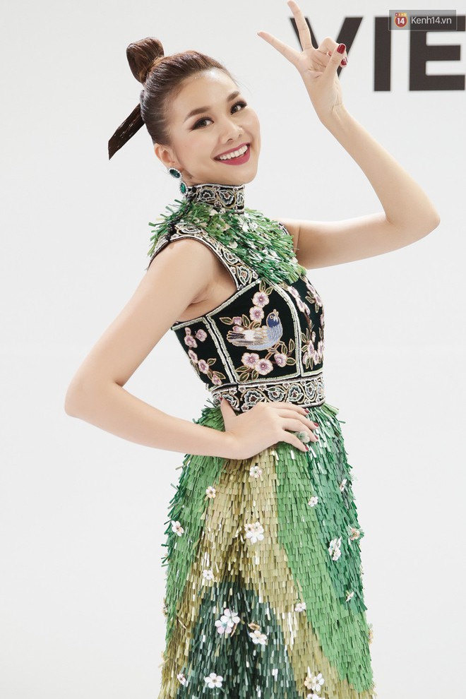 The Face ng&agrave;y 2: Vắng mặt V&otilde; Ho&agrave;ng Yến, Song Hằng nh&iacute; nhố trong hậu trường với Nam Trung - Ảnh 6.