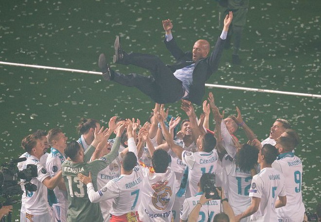  Chạy ngay đi phi&ecirc;n bản Zidane: Khi t&igrave;nh y&ecirc;u được đặt tr&ecirc;n cả vinh quang! - Ảnh 2.