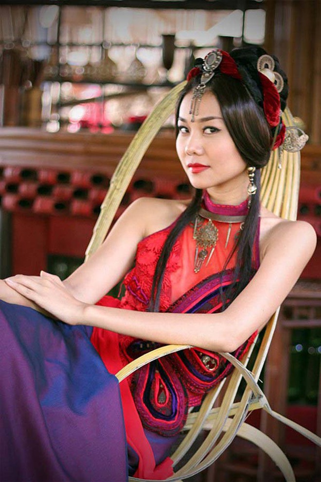 Hành trình nhan sắc biến đổi liên hồi của 3 HLV ngồi ghế nóng The Face 2018! - Ảnh 4.