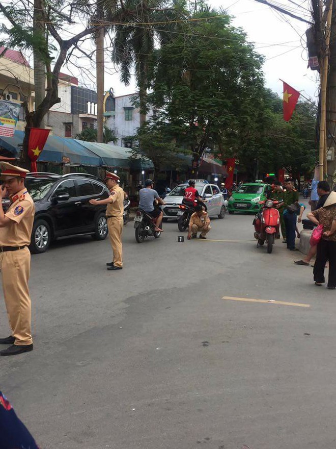 Nữ tài xế tuyên bố con người không quan trọng sau va chạm giao thông là một chánh văn phòng ở đất Cảng - Ảnh 3.