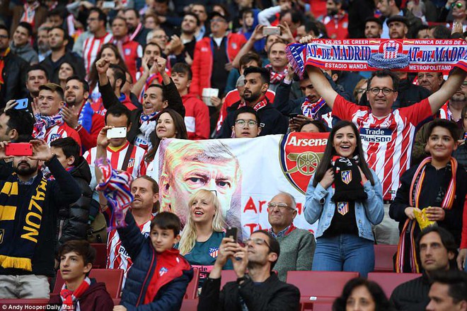 Arsenal chia tay Europa League, kết thúc mùa giải thảm họa của HLV Wenger - Ảnh 3.