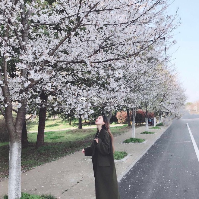Mua tặng iPhone X để được gặp hotgirl quen qua mạng, ch&agrave;ng trai shock nặng khi thấy c&ocirc; n&agrave;ng ngo&agrave;i đời - Ảnh 4.