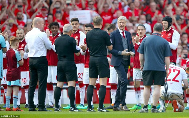 Ngày Wenger chia tay Emirates, Arsenal đại thắng 5-0 - Ảnh 4.