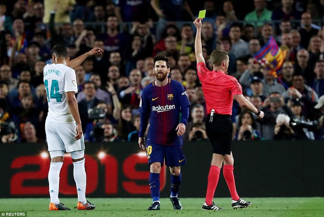 Messi và Ronaldo cùng nổ súng trong trận El Clasico nhuốm màu bạo lực - Ảnh 11.