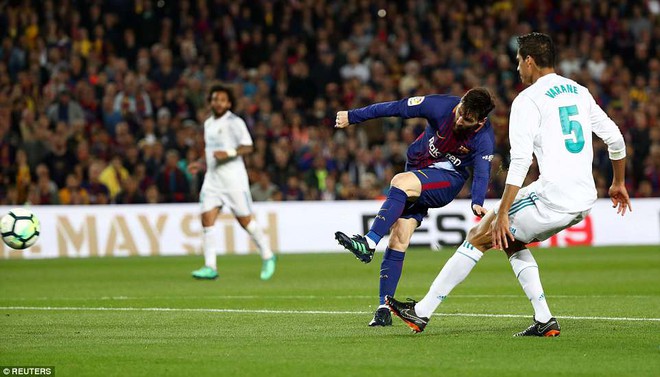 Messi và Ronaldo cùng nổ súng trong trận El Clasico nhuốm màu bạo lực - Ảnh 14.