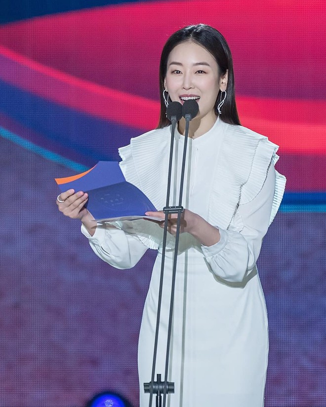 Nhờ Baeksang, một cặp diễn viên tuyệt đẹp xứ Hàn đang được fan khắp nơi ghép đôi điên đảo - Ảnh 4.