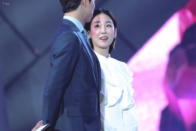 Nhờ Baeksang, một cặp diễn viên tuyệt đẹp xứ Hàn đang được fan khắp nơi ghép đôi điên đảo - Ảnh 6.