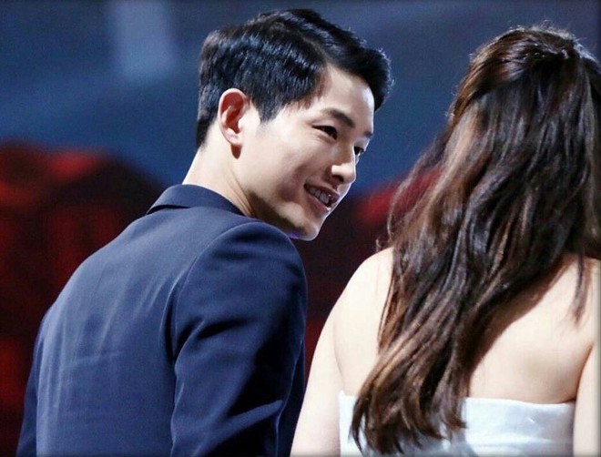 Để ý mới thấy Jung Hae In và Son Ye Jin đang lặp lại kịch bản Song Song năm xưa, nhưng tình thế bị đảo ngược? - Ảnh 31.