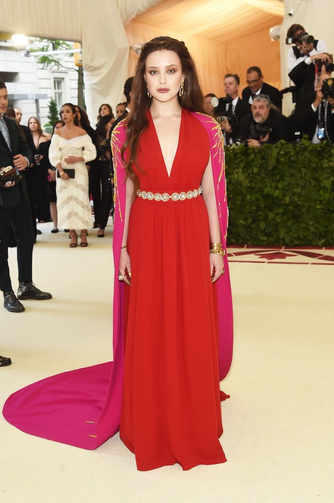 Met Gala 2018: Cara Delevingne khoe cơ thể địa đàng, Selena hóa thiên thần nhưng nhạt nhẽo, Anne Hathaway đẹp tỏa hào quang - Ảnh 67.