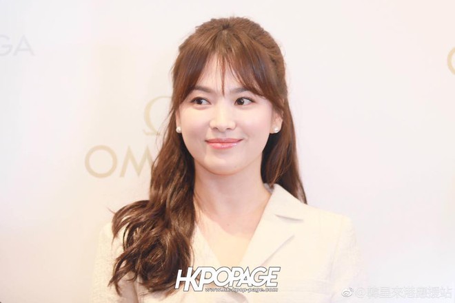 Bị soi ch&acirc;n ngắn k&eacute;m thon lại mũm mĩm tr&ocirc;ng thấy, Song Hye Kyo vẫn đẹp xuất sắc nhờ nhan sắc đỉnh cao hạng A - Ảnh 7.