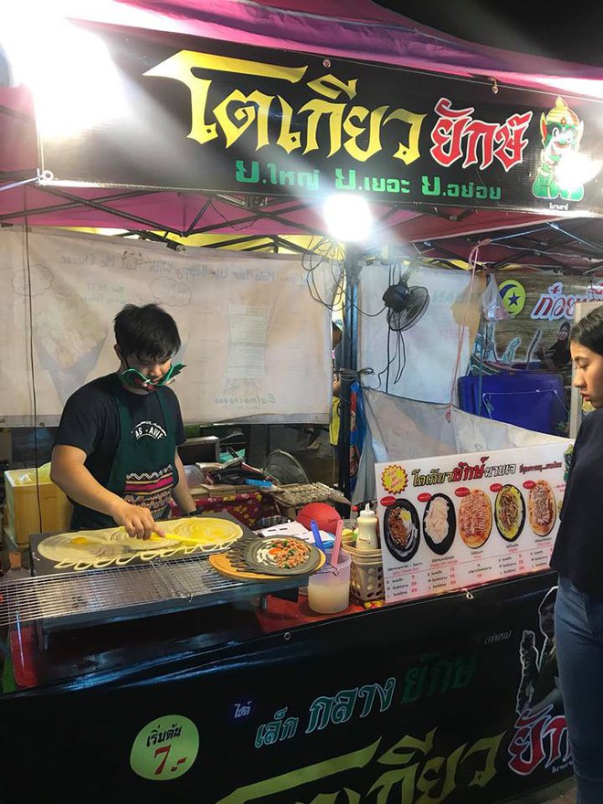 Chiếc bánh nướng to đùng thế này lại là một đặc sản nổi tiếng của đất nước Thái Lan - Ảnh 6.