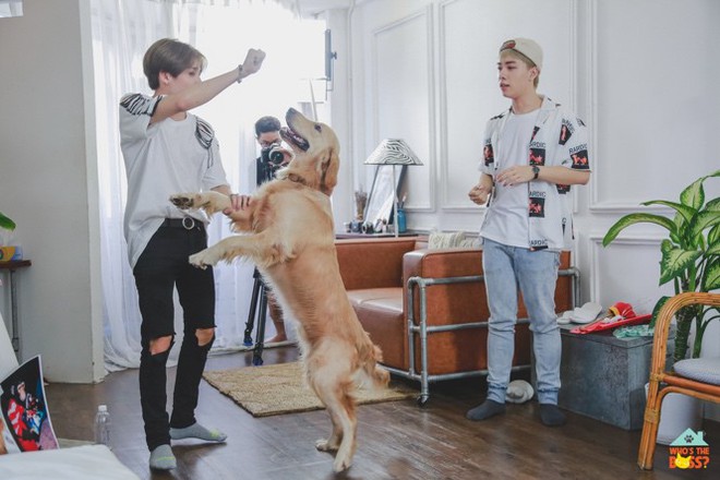 Whos The Boss: Cody (UNI5) - Nicky (Monstar) khổ sở dạy tiếng Anh, l&agrave;m cơm trộn cho &ocirc;ng chủ kh&oacute; t&iacute;nh - Ảnh 5.