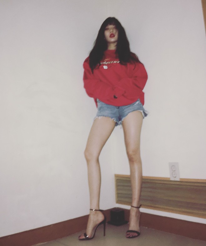 H&egrave; l&agrave; l&uacute;c idol nữ thi nhau khoe d&aacute;ng, Dispatch tung danh s&aacute;ch 5 người đẹp body si&ecirc;u chuẩn để tự tin hở - Ảnh 17.