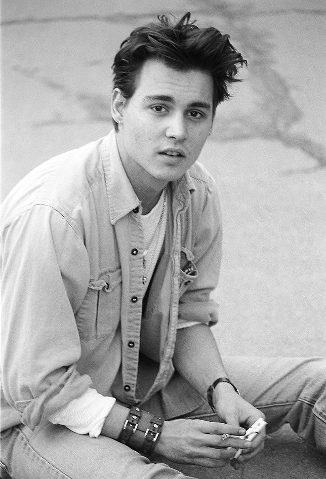 A series of immaculately beautiful photos of Johnny Depp in his youth that made many young girls' hearts skip a beat - Photo 8.