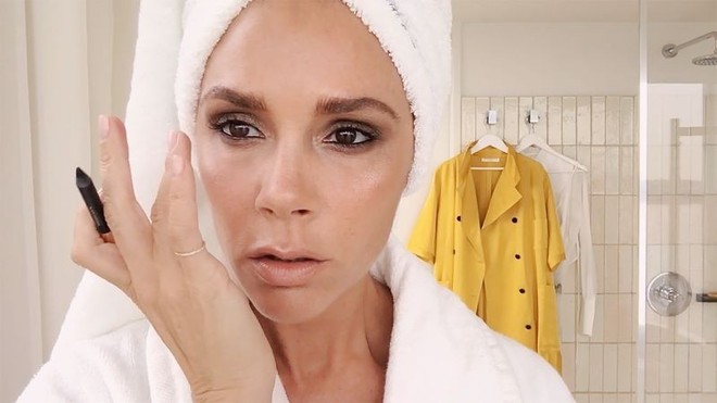 Chuyên gia trang điểm chia sẻ Victoria Beckham ngày càng đẹp lên là vì tuân theo 5 nguyên tắc làm đẹp này - Ảnh 6.