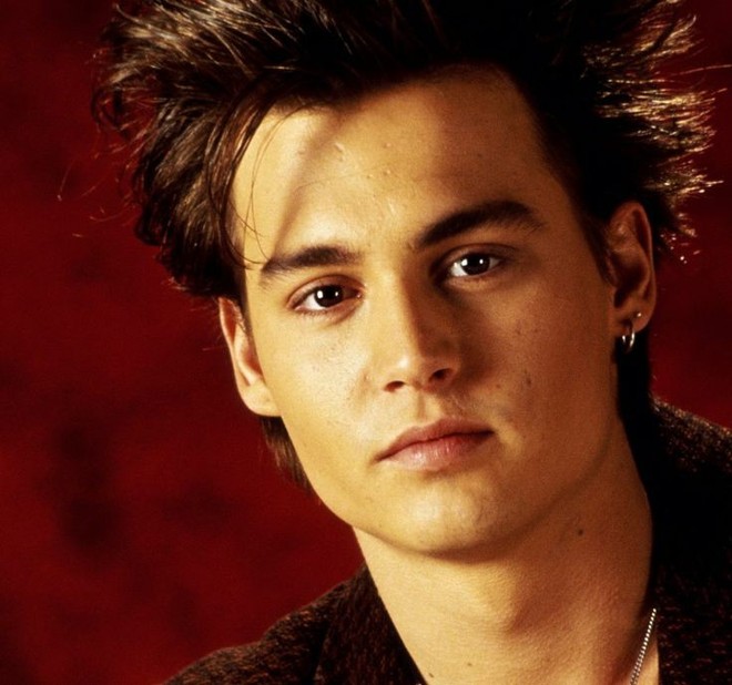 A series of immaculately beautiful photos of Johnny Depp in his youth that made many girls' hearts skip a beat - Photo 2.