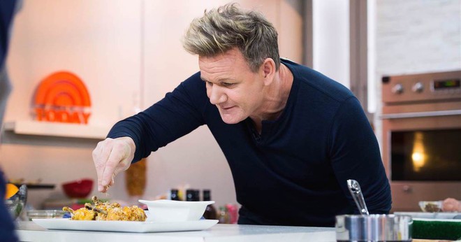 Làm thế nào mà một người yêu đồ ăn như đầu bếp Gordon Ramsay lại có thể giảm được hơn 22kg? - Ảnh 3.