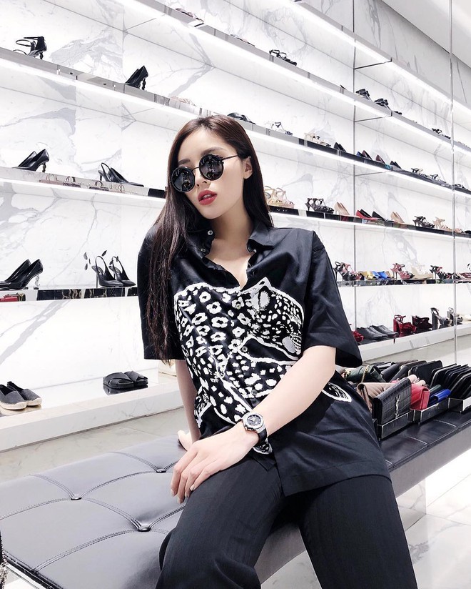 Ngắm street style xịn s&ograve; nhất tuần qua của c&aacute;c sao Việt m&agrave; cảm tưởng như du lịch khắp thế giới vậy - Ảnh 9.