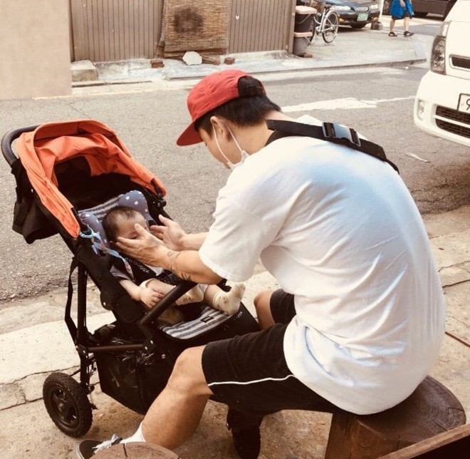 H&eacute; lộ to&agrave;n bộ h&igrave;nh ảnh hiếm hoi của qu&yacute; tử nh&agrave; Gary: Đ&uacute;ng l&agrave; phi&ecirc;n bản nh&iacute; của bố - Ảnh 6.