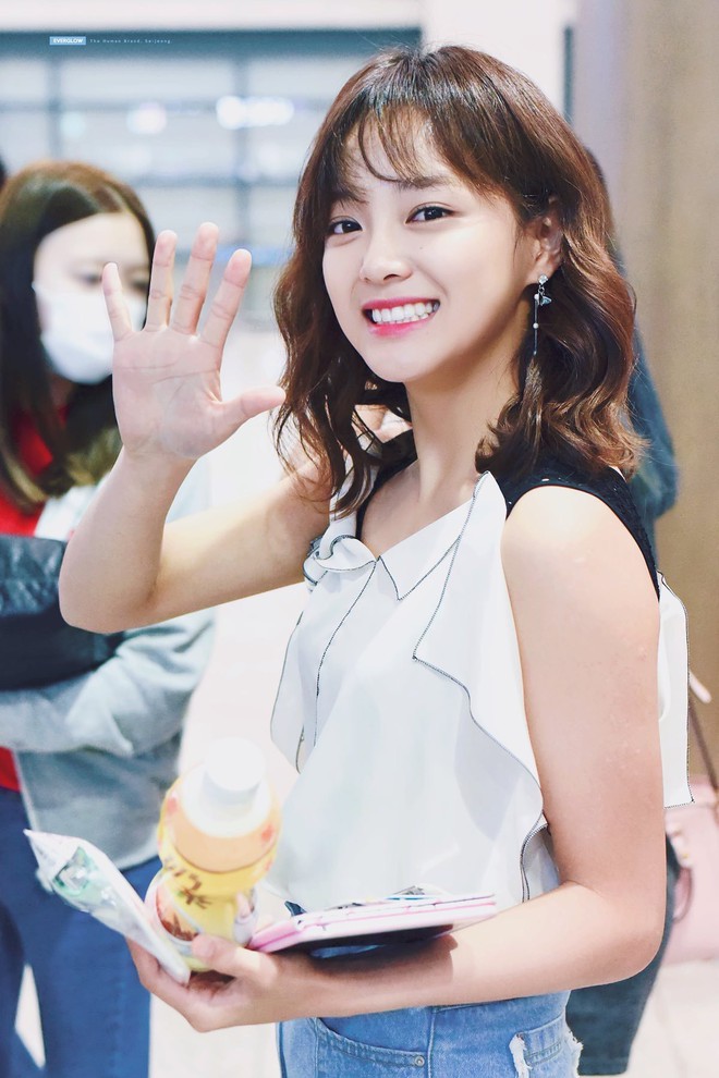 Khi idol Kpop h&aacute;t nh&eacute;p bị fail: Người được khen đ&aacute;ng y&ecirc;u, kẻ đủ gạch x&acirc;y nh&agrave; - Ảnh 3.