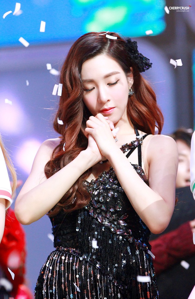 Khi idol Kpop h&aacute;t nh&eacute;p bị fail: Người được khen đ&aacute;ng y&ecirc;u, kẻ đủ gạch x&acirc;y nh&agrave; - Ảnh 11.
