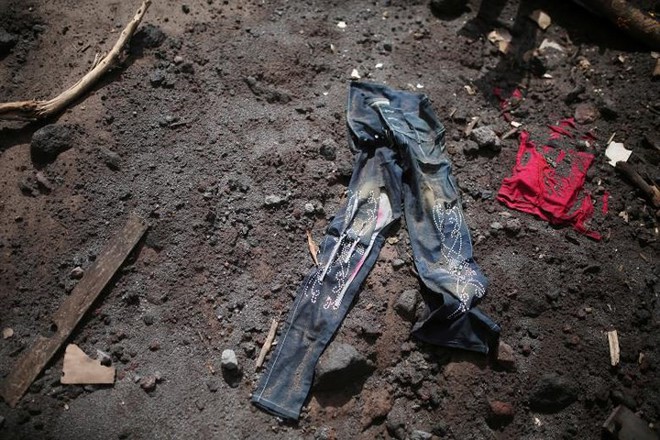 Ảnh: Gian nan tìm kiếm các thi thể bị núi lửa ở Guatemala chôn vùi - Ảnh 10.