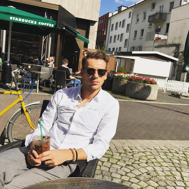 Ăn mặc bảnh bao, thần thái xuất sắc: Tiền vệ đội tuyển Đức chính là crush mới của hội fan girl xuyên lục địa - Ảnh 8.