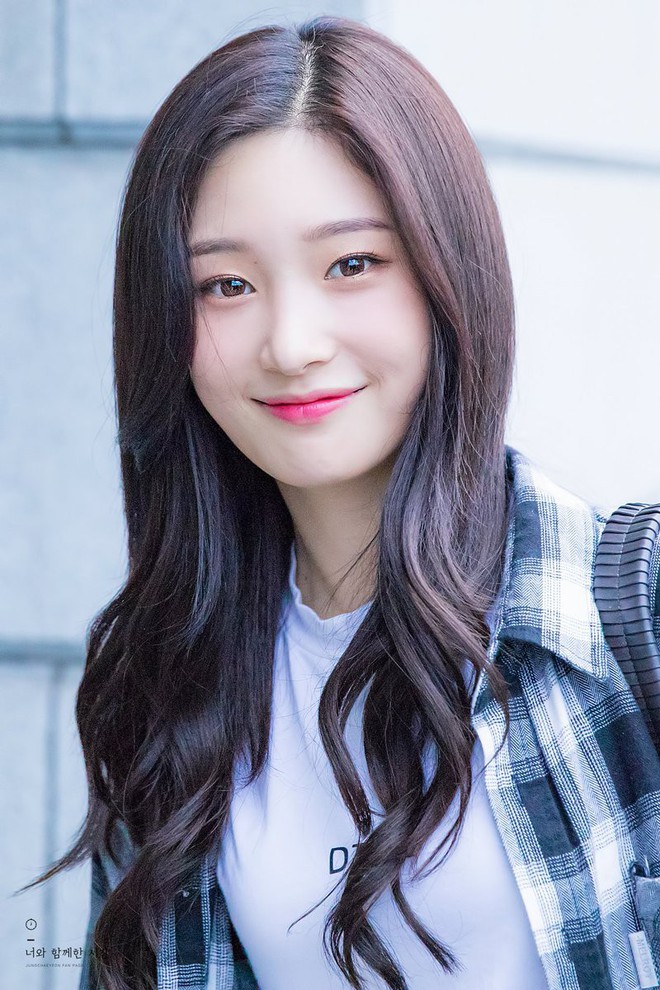 Những mỹ nh&acirc;n thừa nhận dao k&eacute;o hiếm c&oacute;: Kh&ocirc;ng những kh&ocirc;ng bị n&eacute;m đ&aacute; m&agrave; c&ograve;n được t&ocirc;n vinh v&igrave; qu&aacute; đẹp - Ảnh 34.