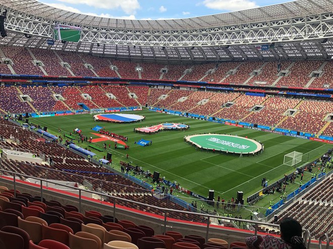 Người h&acirc;m mộ tr&ecirc;n khắp thế giới h&agrave;o hứng chờ đ&oacute;n khai mạc World Cup 2018 - Ảnh 14.