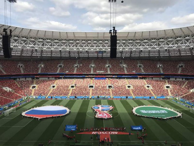 Robbie Williams 'đốt nóng' sân vận động, khai mạc World Cup 2018 16