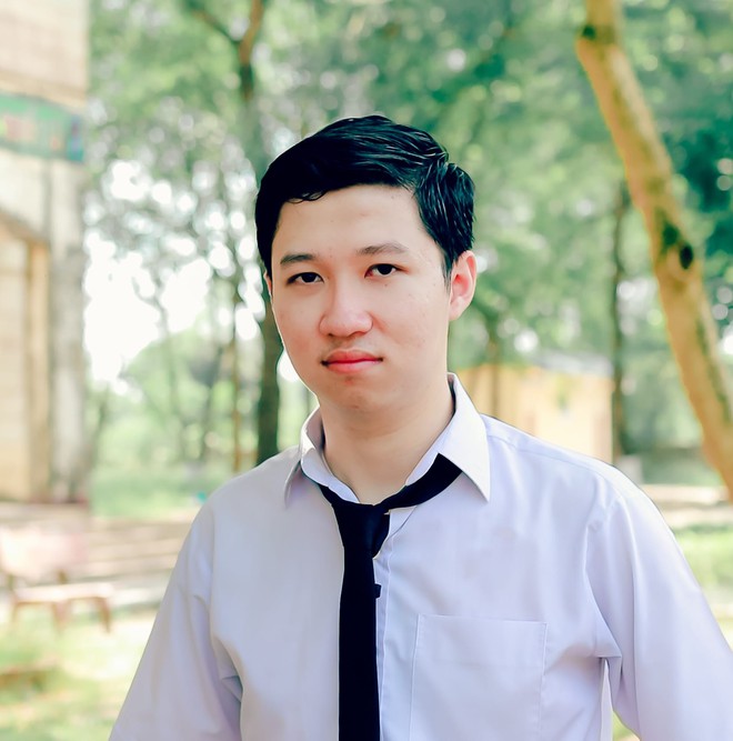 Cậu bé Google Phan Đăng Nhật Minh chuẩn bị tham gia kỳ thi THPT Quốc gia - Ảnh 1.